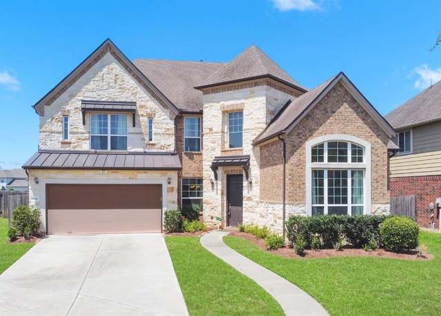 Property at 4606 Sky Harbor Ct, Sugar Land, TX 77479, 6 beds, 4 baths