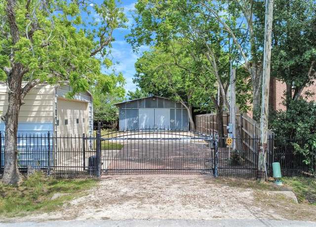 Property at 706 Cleo St, Fresno, TX 77545