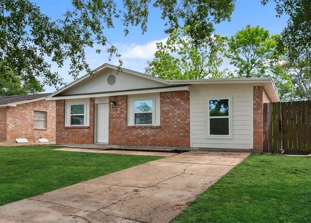 Property at 1803 Cardinal Dr, League City, TX 77573, 4 beds, 2 baths