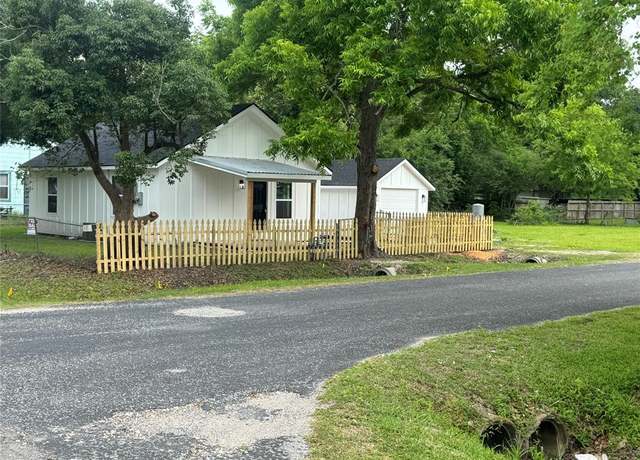 Property at 4301 Peck St, Santa Fe, TX 77517, 2 beds, 1 bath