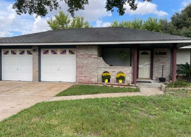 Property at 7606 Deadwood Dr, Houston, TX 77040, 2 beds, 1.5 baths