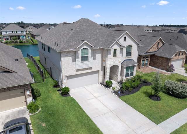 Property at 29650 Yaupon Shore Dr, Spring, TX 77386, 5 beds, 3.5 baths