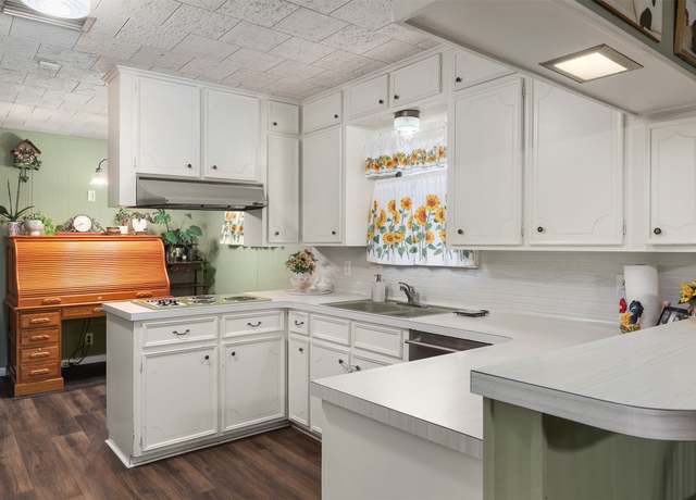 Property at 1113 Frost St, Rosenberg, TX 77471, 3 beds, 2 baths