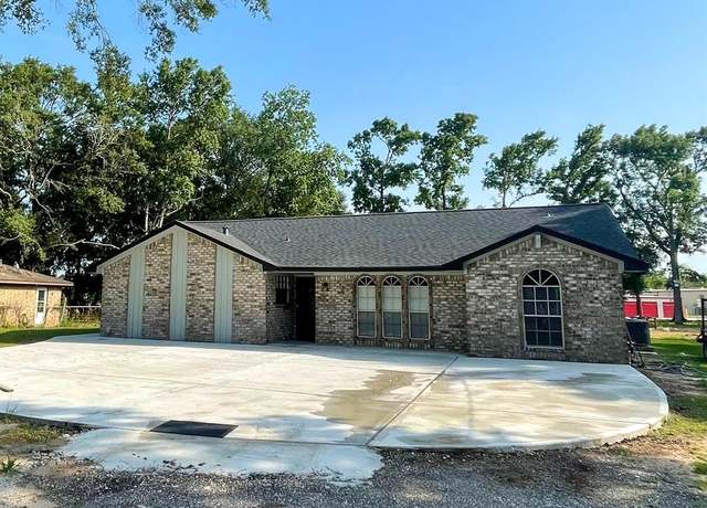 Property at 23460 Smith Rd, Porter, TX 77365, 3 beds, 2 baths