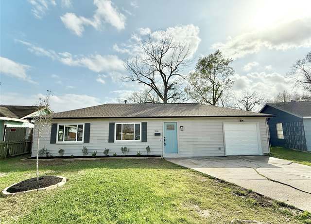 Property at 2116 Garvey Dr, Pasadena, TX 77506, 3 beds, 2 baths