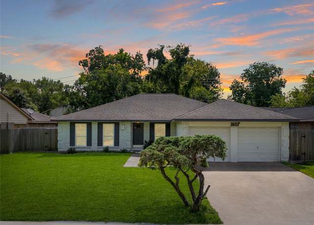 Property at 1607 Bent Oak Dr, Missouri City, TX 77489, 4 beds, 2 baths