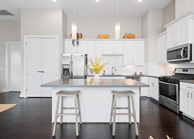 Property at 2420 Cochran St, Houston, TX 77009, 3 beds, 2.5 baths