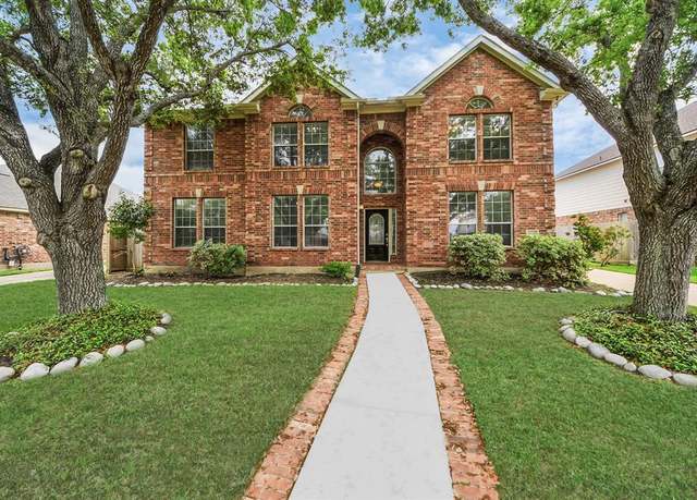 Property at 1605 Spring Glen Ln, Pearland, TX 77581, 5 beds, 3.5 baths