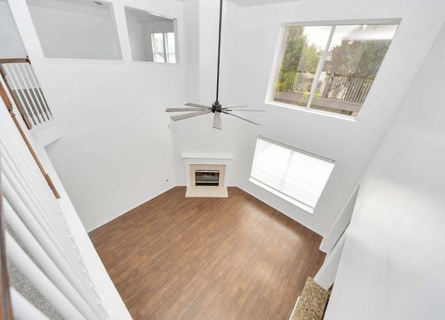 Property at 1605 Spring Glen Ln, Pearland, TX 77581, 5 beds, 3.5 baths