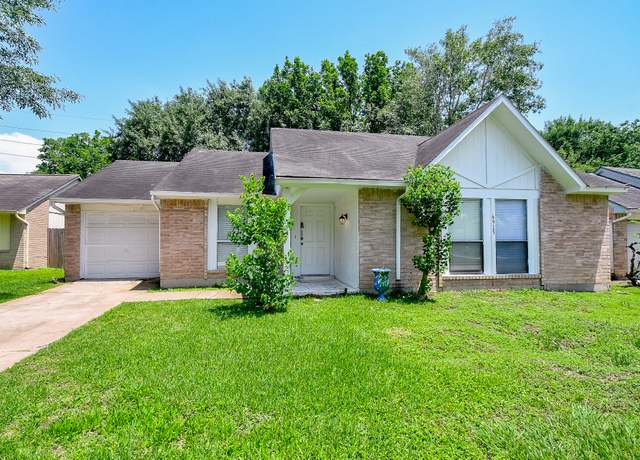 Property at 6915 Jeb Stuart Dr, Richmond, TX 77469, 3 beds, 2 baths