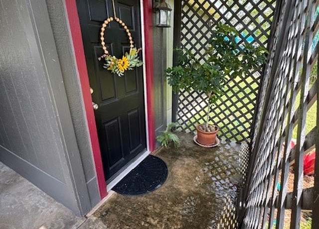 Property at 1571 Blue Water Dr, Freeport, TX 77541, 3 beds, 2 baths