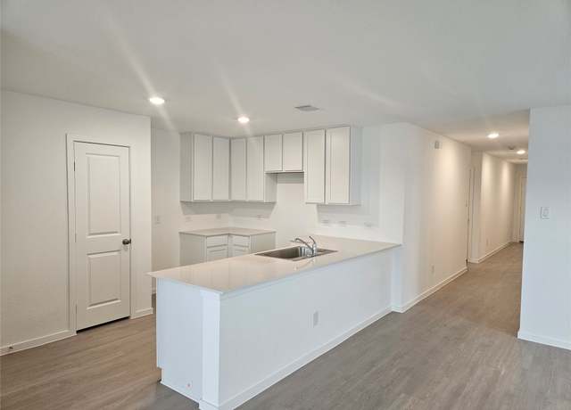 Property at 6519 Linden Leaf Dr, Katy, TX 77493, 4 beds, 2 baths