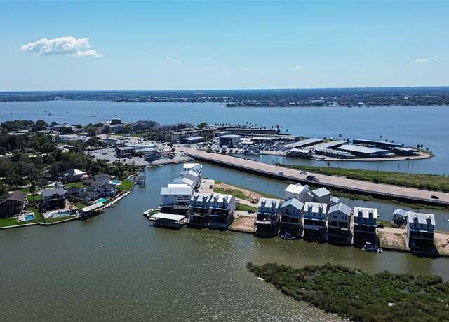 Property at 34 Commander Runco Ln, Seabrook, TX 77586