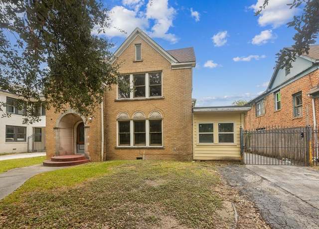 Property at 2409 Arbor St, Houston, TX 77004, 7 beds, 2 baths