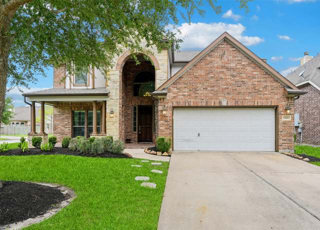 Property at 9430 Copper Cove Ln, Rosharon, TX 77583, 4 beds, 2.5 baths