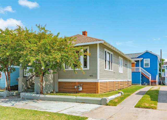 Property at 4213 Avenue S S, Galveston, TX 77550, 3 beds, 2 baths