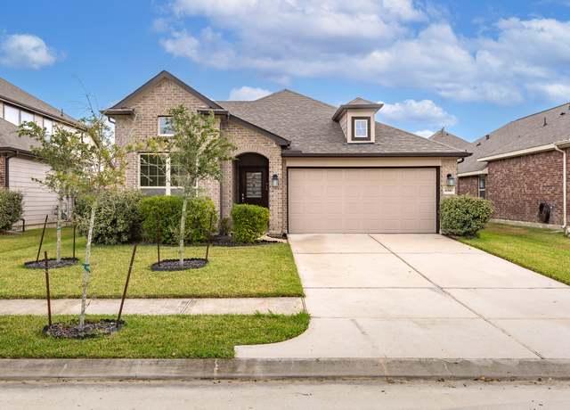 Property at 6510 Hunters Way Ln, Baytown, TX 77521, 3 beds, 2 baths