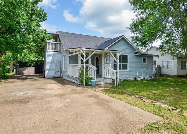 Property at 2827 Richmond St, Needville, TX 77461, 3 beds, 2 baths