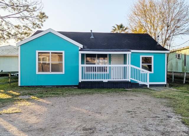 Property at 4520 1/2 5th St, Bacliff, TX 77518, 3 beds, 1 bath