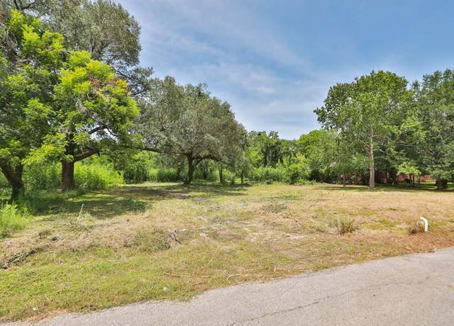 Property at 8714 Wateka Dr, Houston, TX 77074