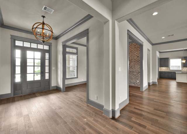 Property at 2331 Bottlebrush Ln, Conroe, TX 77384, 4 beds, 4.5 baths