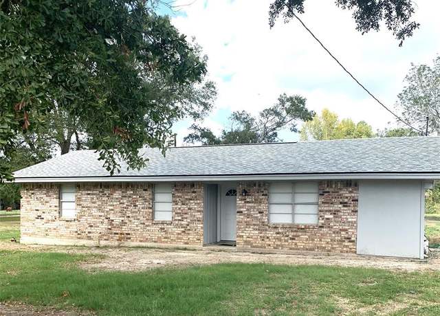 Property at 2312 Martin Luther King St, Kirbyville, TX 75956, 3 beds, 1 bath
