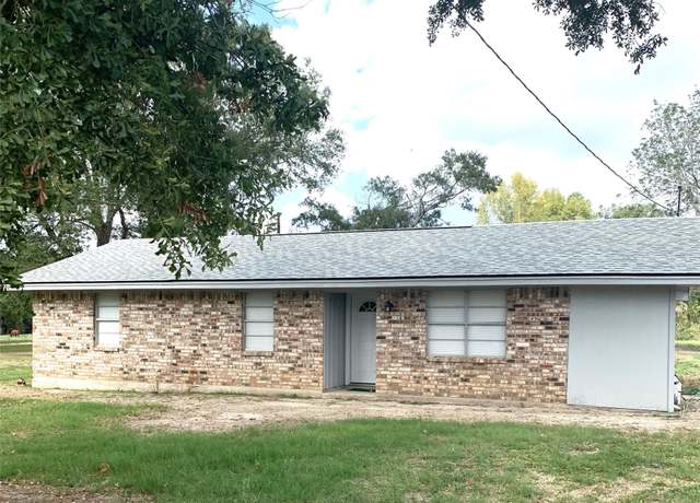 Property at 2312 Martin Luther King St, Kirbyville, TX 75956, 3 beds, 1 bath