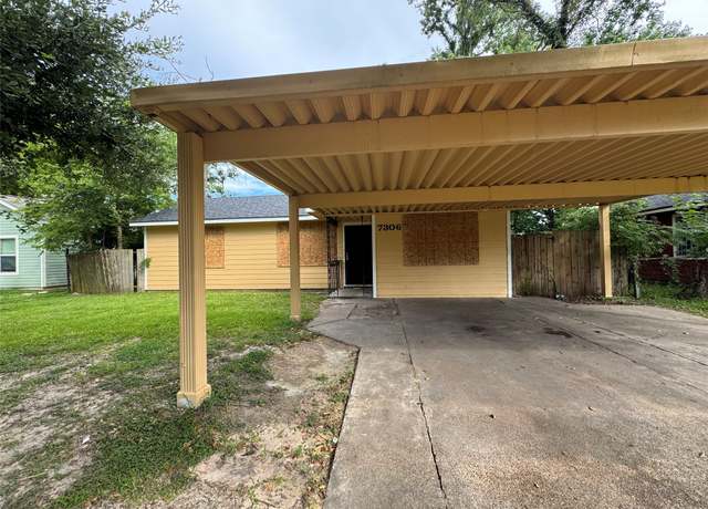 Property at 7306 Lakewood Dr, Houston, TX 77016, 4 beds, 1 bath