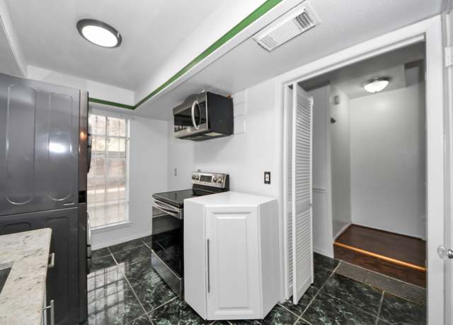 Property at 7954 Grove Ridge Dr, Houston, TX 77061, 2 beds, 1.5 baths