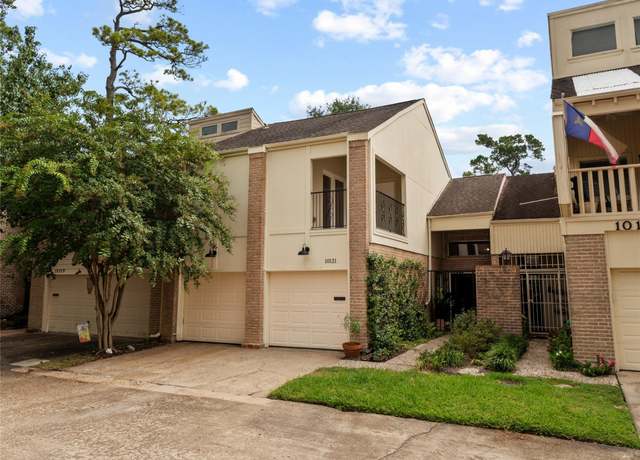 Property at 10121 Valley Forge Dr, Houston, TX 77042, 3 beds, 2.5 baths