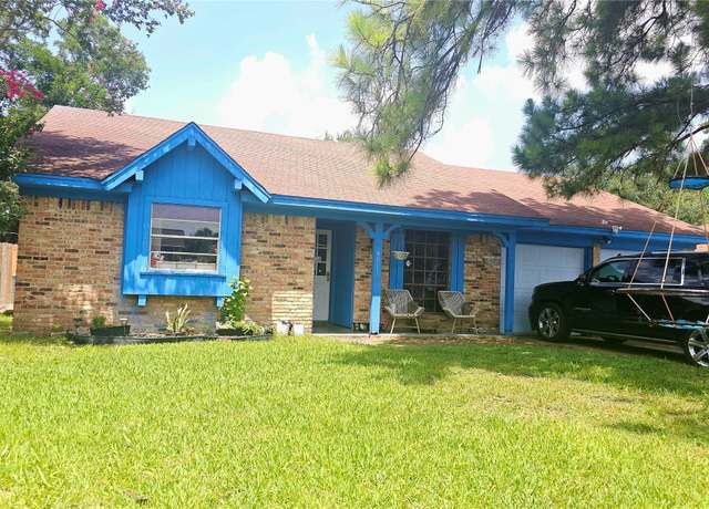 Property at 6011 Knotty Wood Dr, Houston, TX 77092, 3 beds, 2 baths