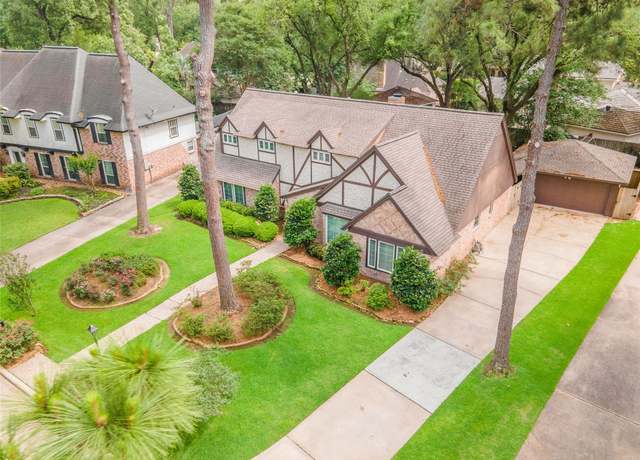 Property at 5311 Graystone Ln, Houston, TX 77069, 5 beds, 2.5 baths