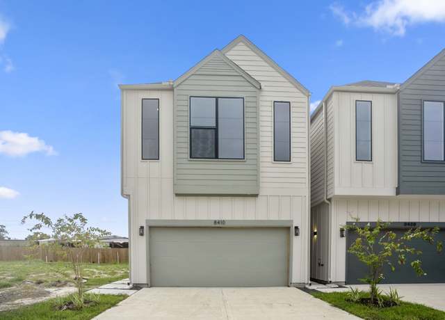 Property at 8410 Pech Landing Dr, Houston, TX 77055, 3 beds, 2.5 baths
