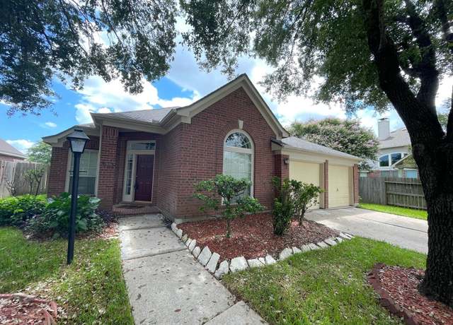 Property at 3906 Shadow Cove Dr, Houston, TX 77082, 3 beds, 2 baths