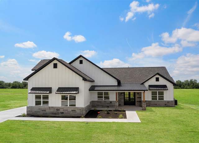Property at 413 Chuckwagon Trl, Angleton, TX 77515, 4 beds, 3.5 baths