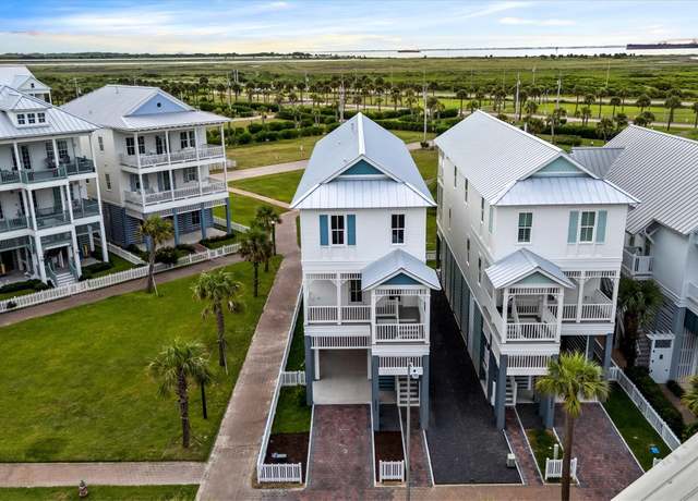 Property at 2602 E Seaside Dr, Galveston, TX 77550, 4 beds, 3.5 baths