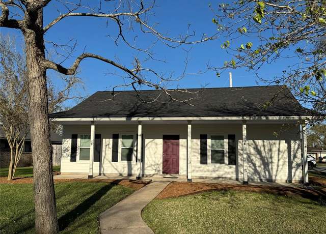 Property at 702 Hollyhock St, Richwood, TX 77531, 3 beds, 2 baths