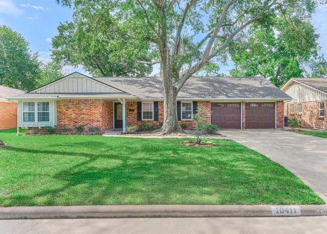 Property at 10411 Londonderry Dr, Houston, TX 77043, 3 beds, 2 baths