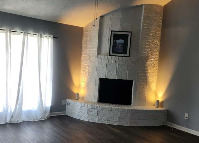 Property at 913 N Amy Dr, Deer Park, TX 77536, 3 beds, 2 baths