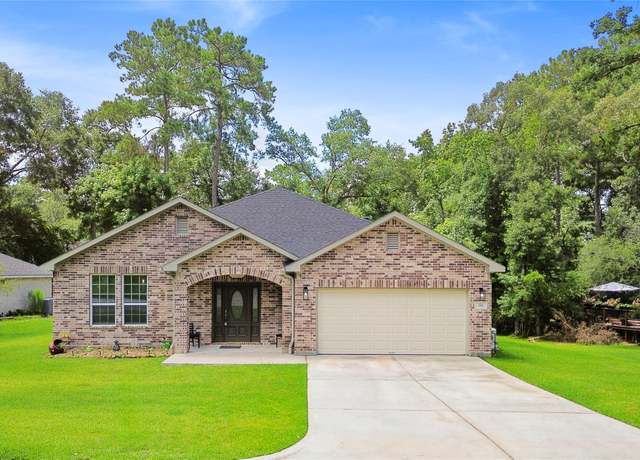Property at 224 Evergreen Dr, Huntsville, TX 77340, 3 beds, 2.5 baths