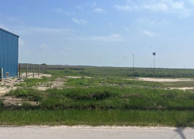 Property at 1240 E Canal Dr, Crystal Beach, TX 77650