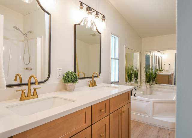 Property at 16445 Kyle Reid Ct, Conroe, TX 77302, 4 beds, 2 baths