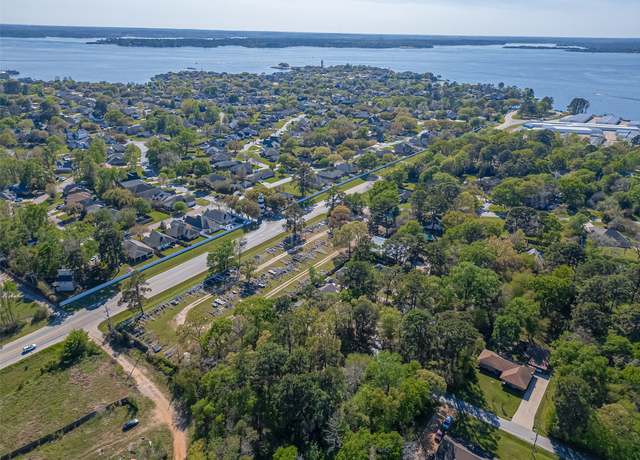 Property at 11690 S Ridgeway Dr, Willis, TX 77318