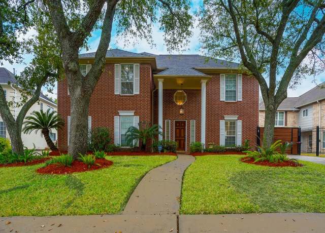 Property at 8915 N Wallington Dr N, Houston, TX 77096, 4 beds, 3.5 baths