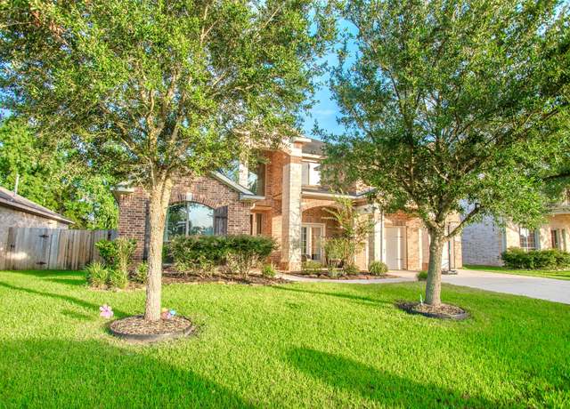 Property at 10919 S Country Club Green Dr, Tomball, TX 77375, 5 beds, 4 baths