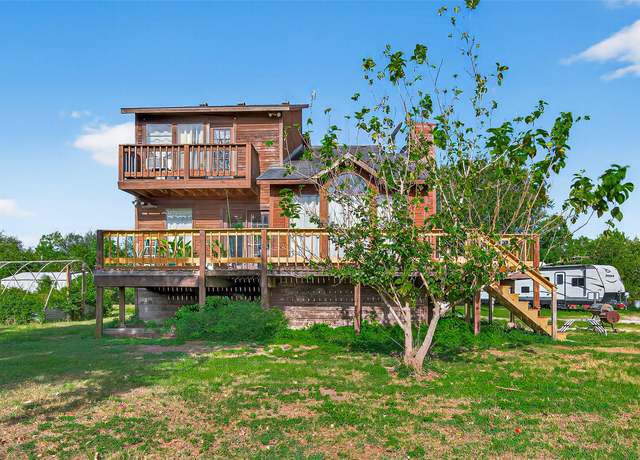 Property at 6250 N Mallard Dr, Fulshear, TX 77441, 3 beds, 2 baths