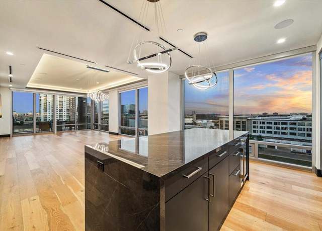 Property at 2047 Westcreek Ln #806, Houston, TX 77027, 2 beds, 2.5 baths