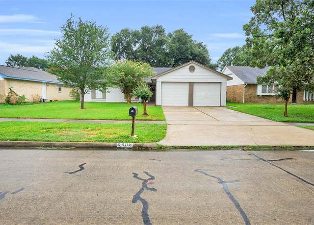 Property at 9906 Dover Hill Rd, La Porte, TX 77571, 3 beds, 2 baths