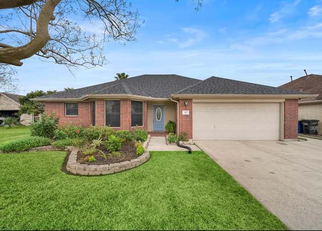 Property at 317 Green Isle Ave, Dickinson, TX 77539, 3 beds, 2 baths