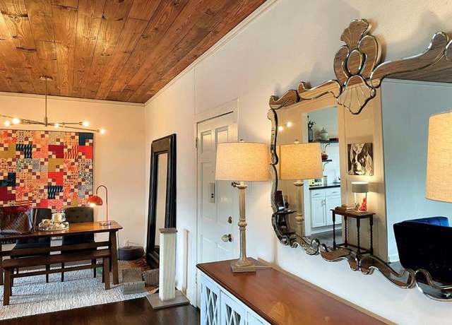 Property at 429 Hawthorne St, Houston, TX 77006, 8 beds, 1 bath